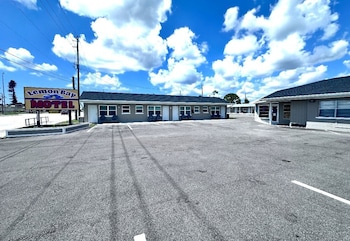 lemon bay motel