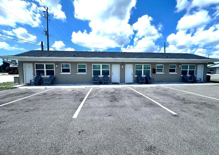 lemon bay motel