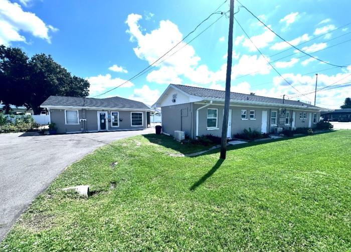 lemon bay motel