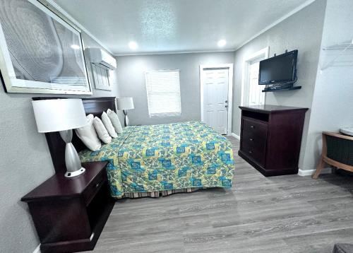 lemon bay motel