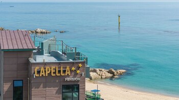 capella oceanview spa resort goseong