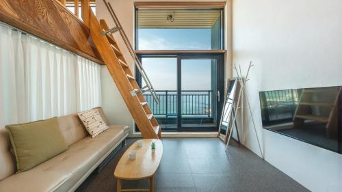 capella oceanview spa resort goseong