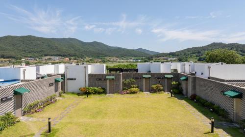buan cordelia pool villa pension