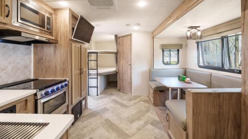 sokcho supuro caravan