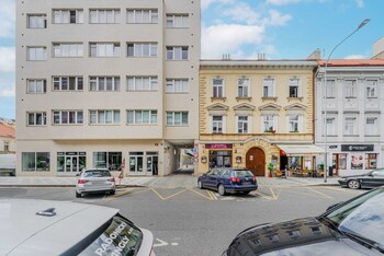 apart loft hotel in karlin