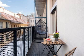 apart loft hotel in karlin