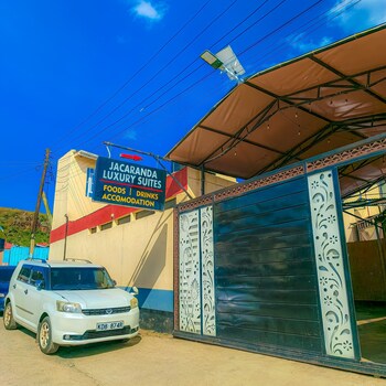 jacaranda luxury suites