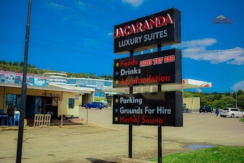 jacaranda luxury suites