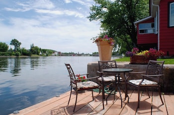 The Water's Edge Inn,,4 star