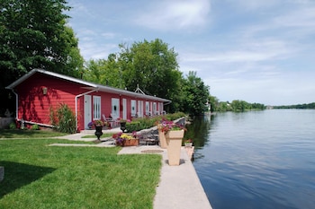The Water's Edge Inn,,4 star