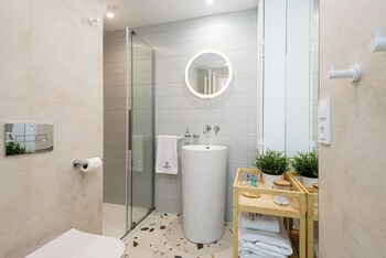 loft by kairos apartments