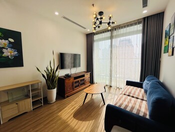 vinhome sky lake sunhometel