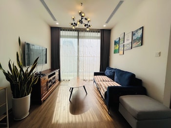 vinhome sky lake sunhometel