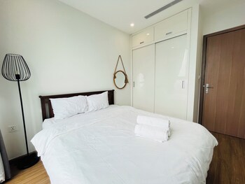 vinhome sky lake sunhometel