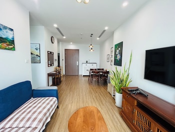 vinhome sky lake sunhometel