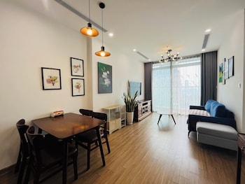 vinhome sky lake sunhometel