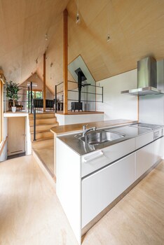Poroto House,,3 star