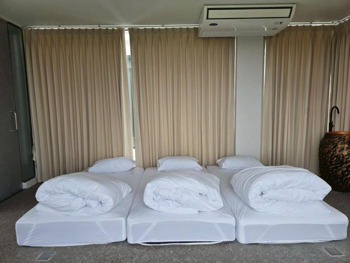 the ten poolvilla huahin