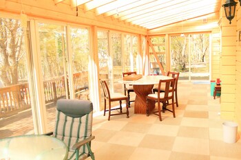 sinoyado niji hostel
