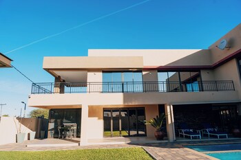 escapade lux guesthouse