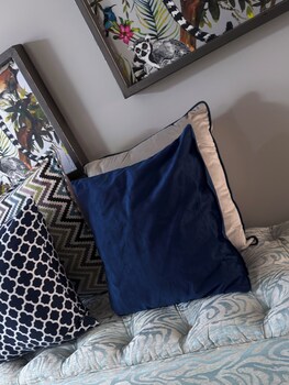 escapade lux guesthouse