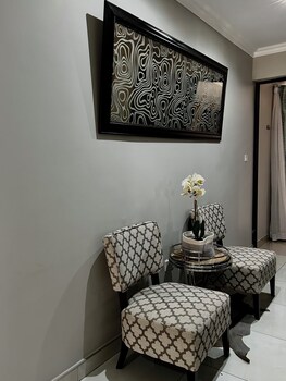 escapade lux guesthouse