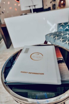 escapade lux guesthouse