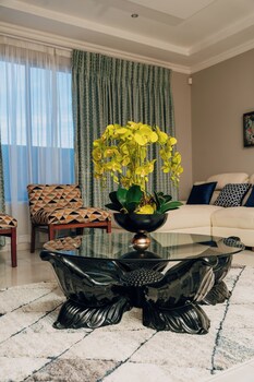escapade lux guesthouse