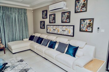 escapade lux guesthouse
