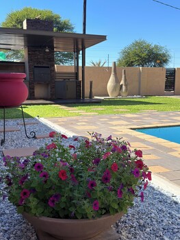 escapade lux guesthouse