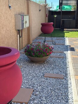 escapade lux guesthouse