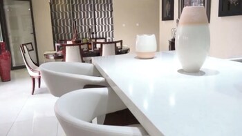 escapade lux guesthouse