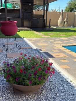 escapade lux guesthouse