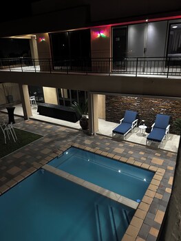 escapade lux guesthouse