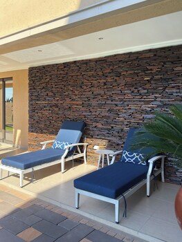 escapade lux guesthouse