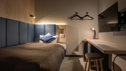 quintessa hotel fukuoka watanabedori comicandbooks