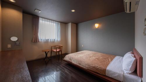 quintessa hotel fukuoka watanabedori comicandbooks
