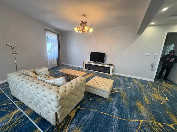capital tower apartments and services
