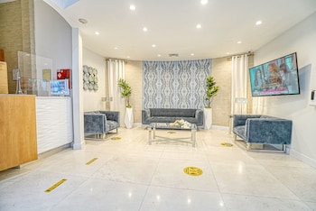Private Apartment At The Congress,,4 star