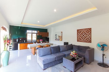 maha ubud villa