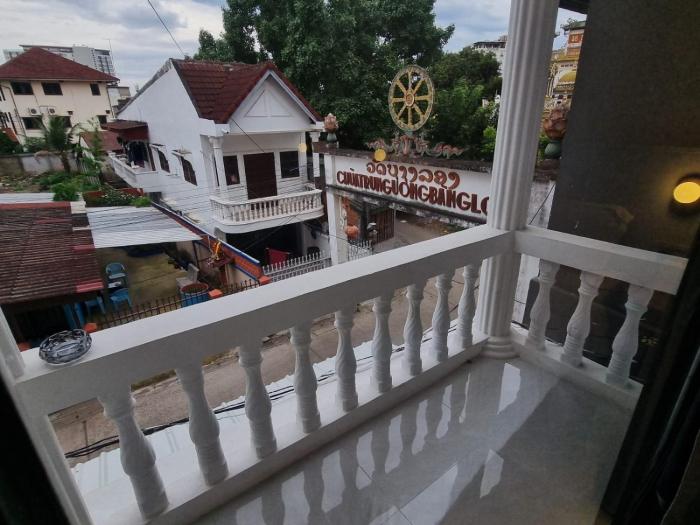 lunar hostel