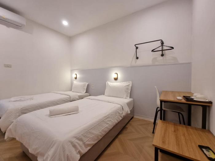 lunar hostel