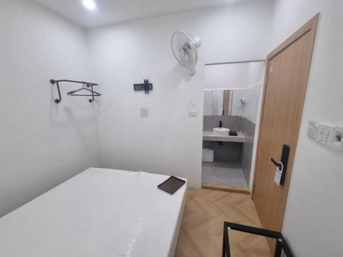 lunar hostel