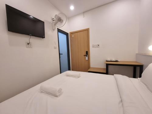 lunar hostel