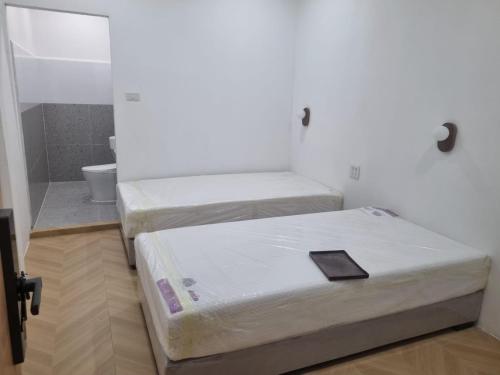 lunar hostel