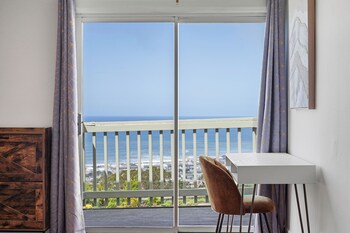 Stunning 2Br Ocean Mountain Sunset View,,2 star