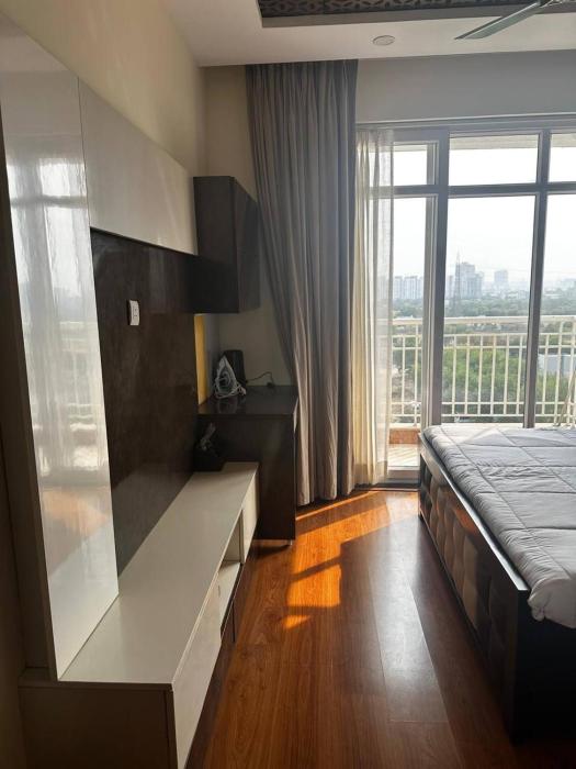 luxurious gurugram apartment for rent entire house with city garden views