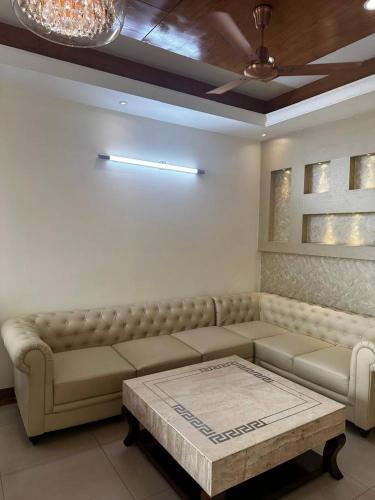 luxurious gurugram apartment for rent entire house with city garden views