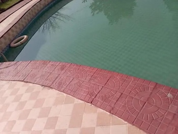 Abuad Guest House,,4 star