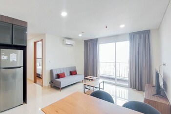 elegant 2br apartment at the reiz condominium medan